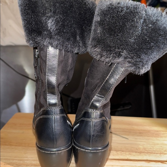Women Adventure Design Faux Fur Winter Boots - Picture 5 of 5
